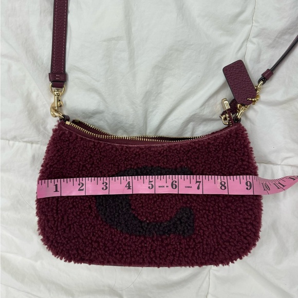 Coach Teri Shearling Crossbody Bag with Coach Motif - Picture 5 of 6